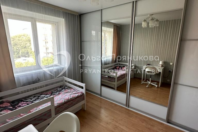 2-к квартира на ул. Гагарина Ленинградский р-н